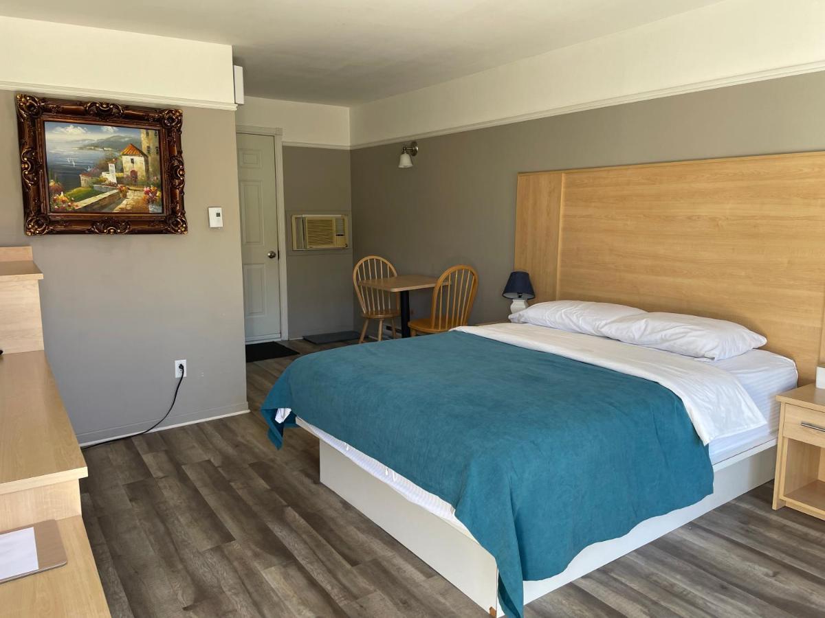 Motel Au P'Tit Sapin Мирабель Экстерьер фото